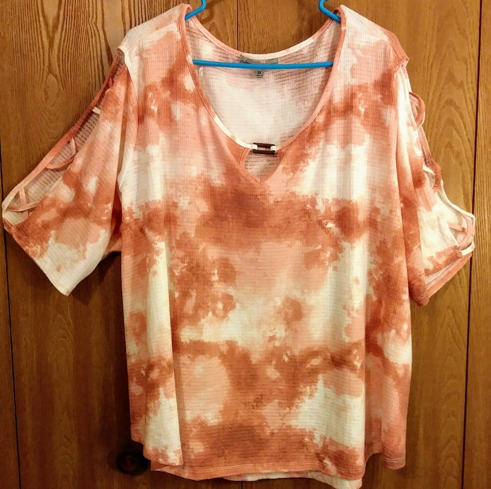 Absolutely Famous Peach Marble Cold Shoulder Top